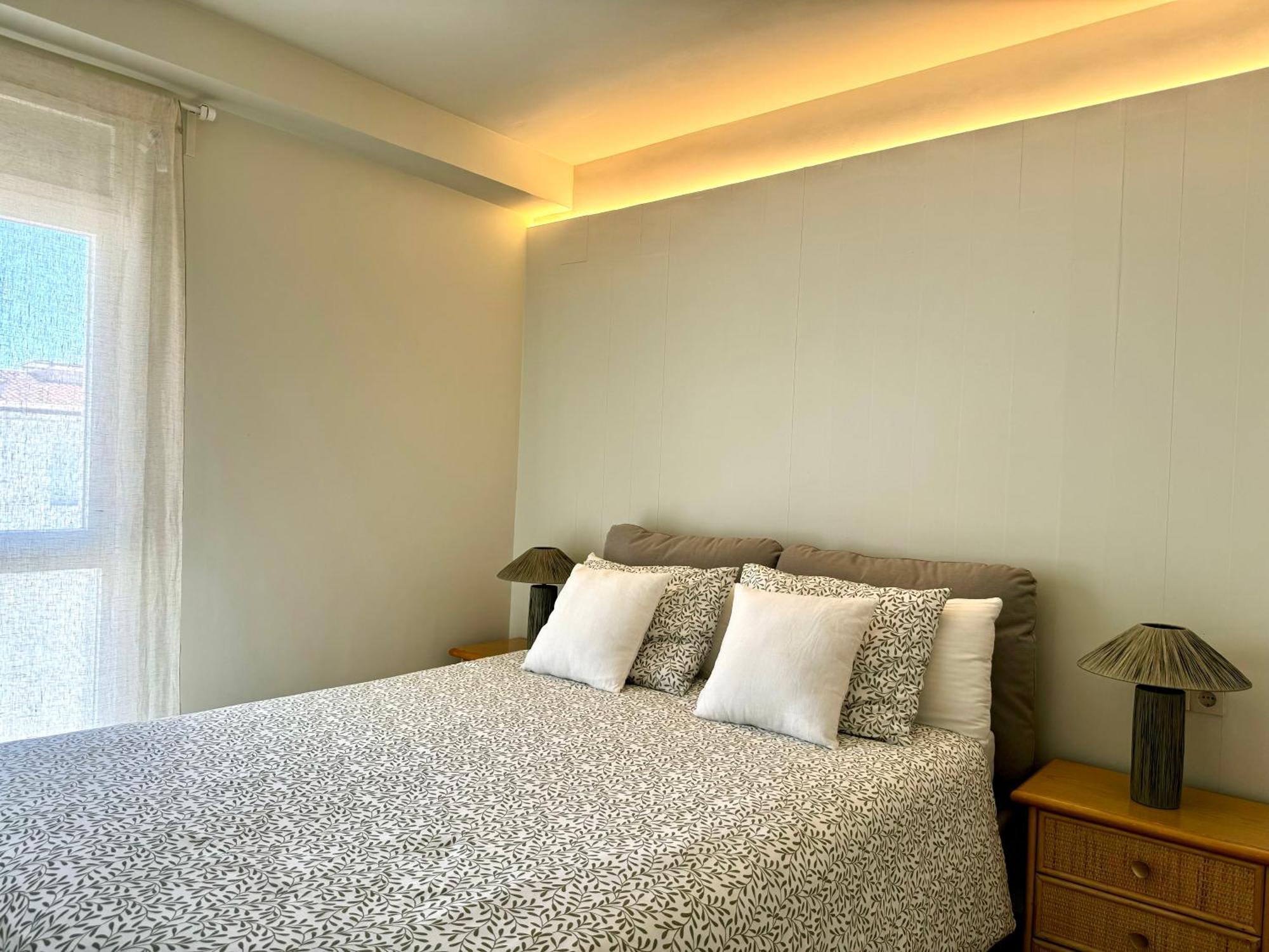 Apartament Acogedor Atico Con Piscina Y Vistas Al Mar Roses Zewnętrze zdjęcie